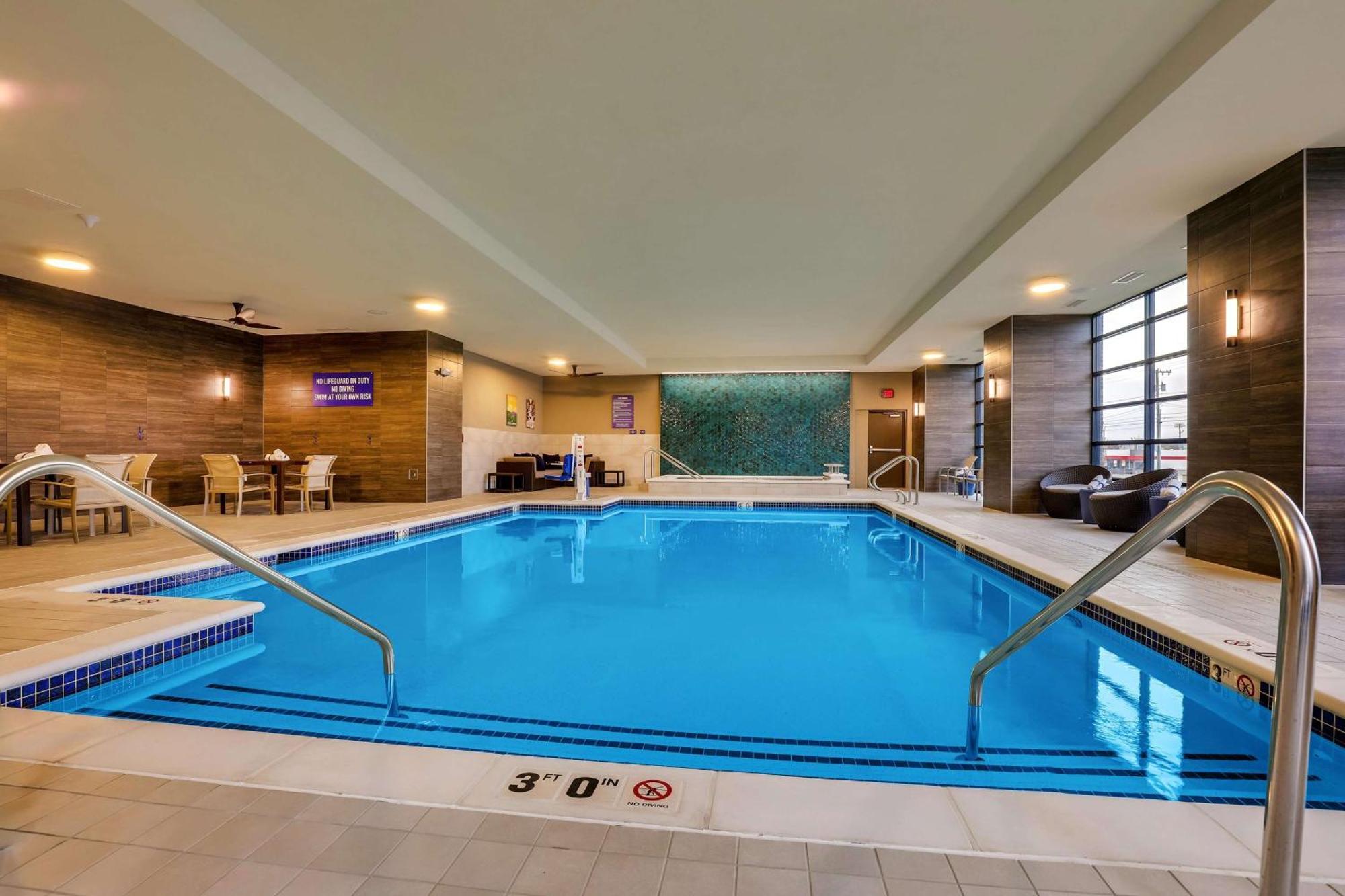 Drury Plaza Hotel Chattanooga Hamilton Place ภายนอก รูปภาพ